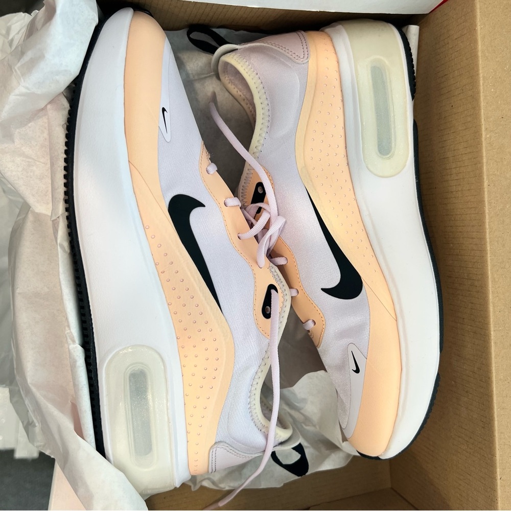 NWT Nike Air Max Dia